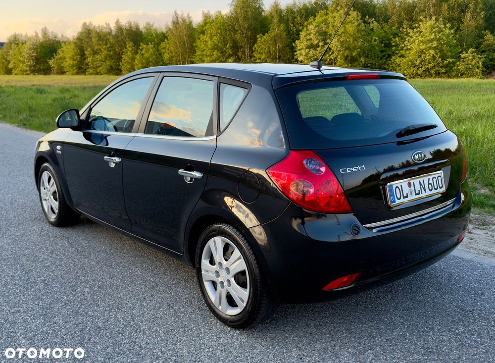Kia Ceed 1.6 Comfort - 2