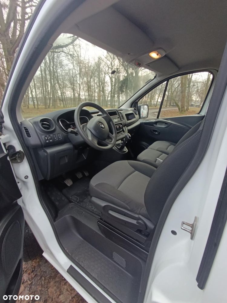 Renault Trafic - 11