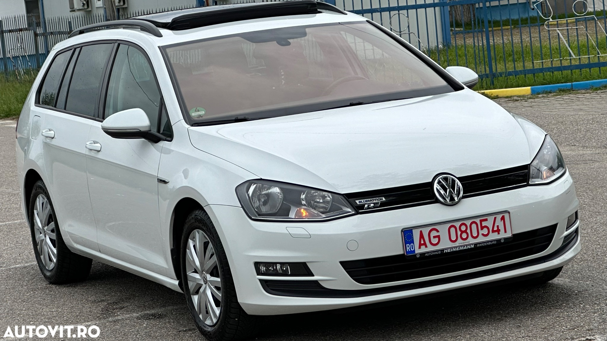 Volkswagen Golf 1.4 TSI BlueMotion Technology DSG Highline - 15