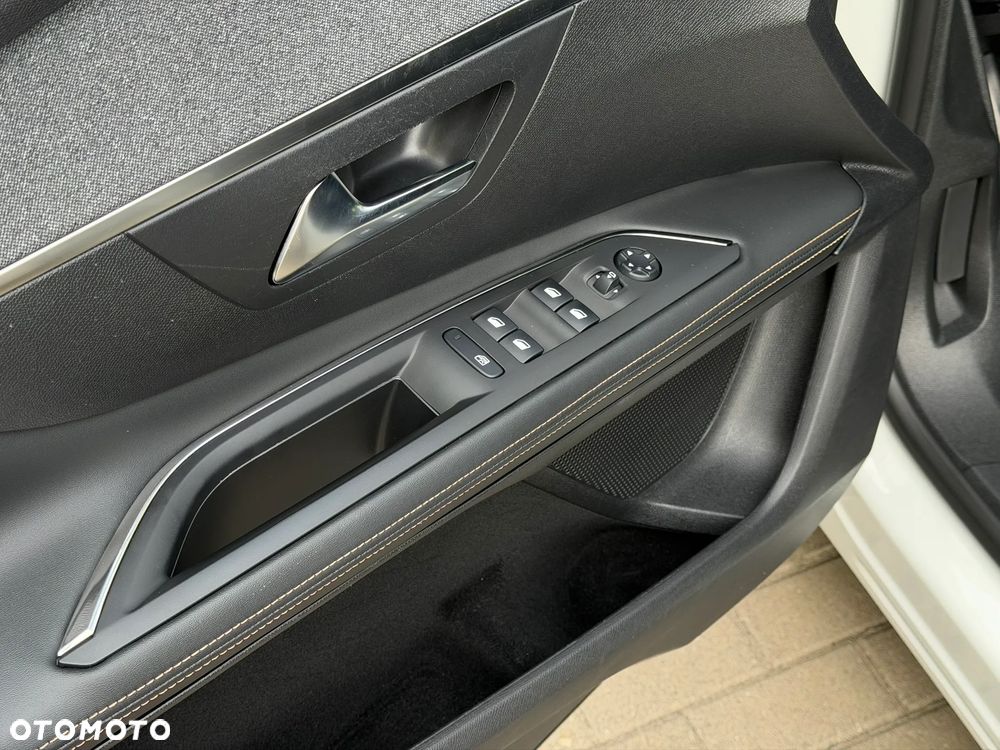Peugeot 3008 1.6 PureTech GPF GT Line S&S EAT8 - 15