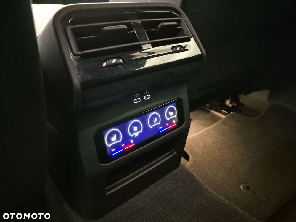BMW Seria 5 540d xDrive mHEV M Sport - 23