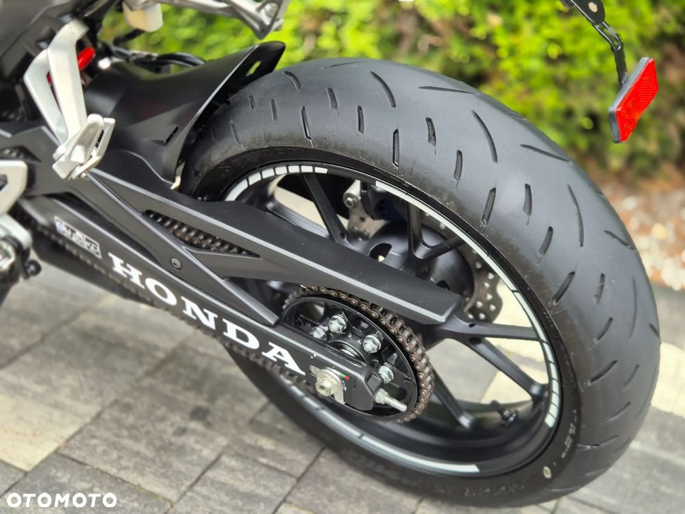 Honda CB - 16