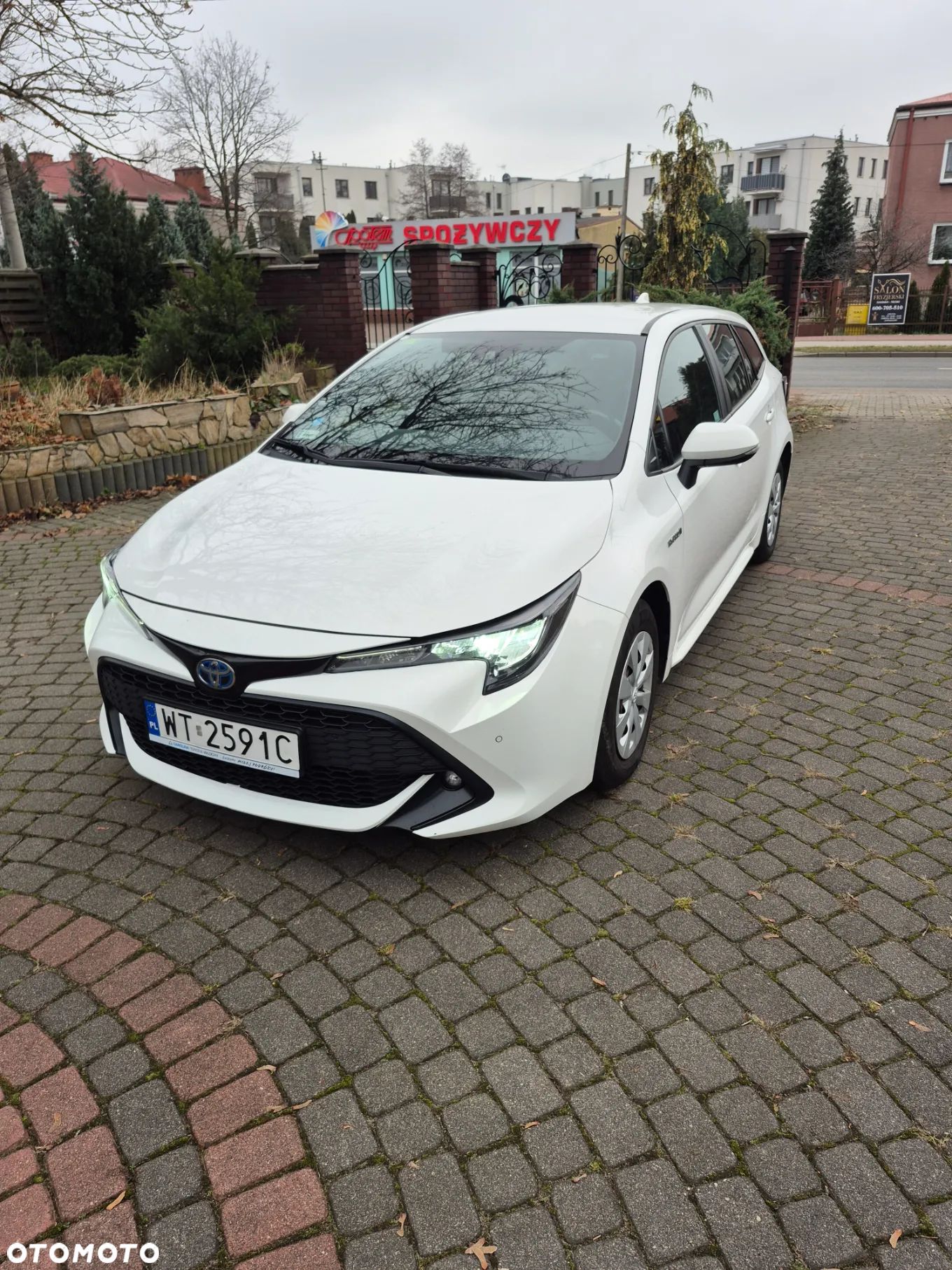 Toyota Corolla 1.8 Hybrid Comfort - 1