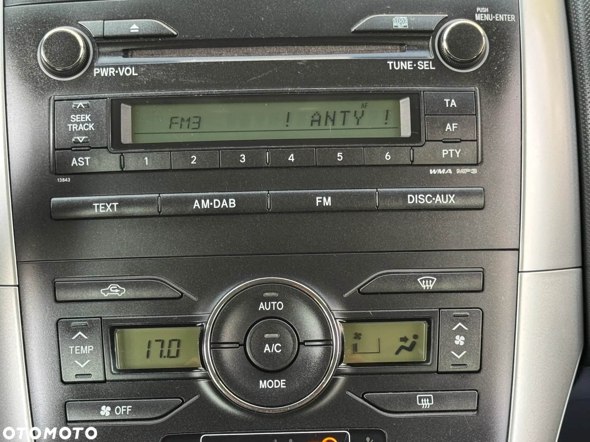 Toyota Auris 1.8 HSD Luna - 20