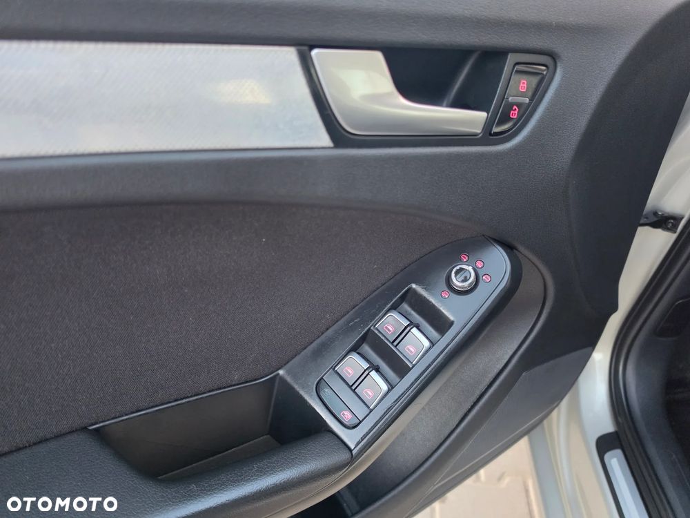Audi A4 Avant 2.0 TDI Quattro S tronic - 14