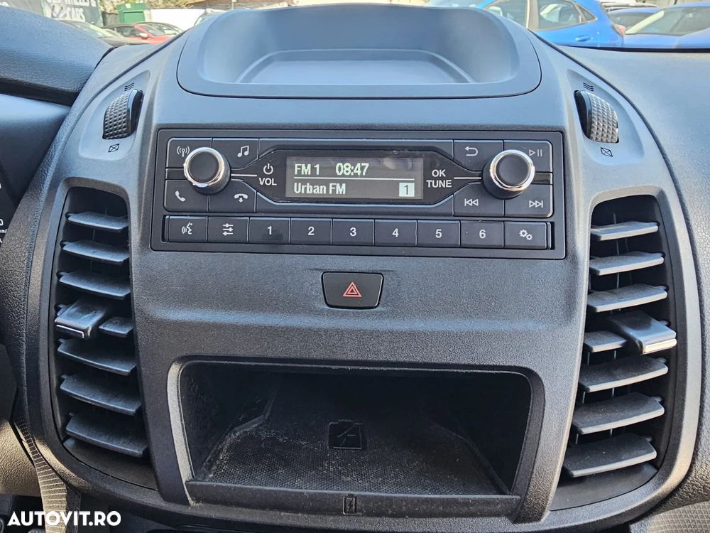 Ford Transit Connect - 16