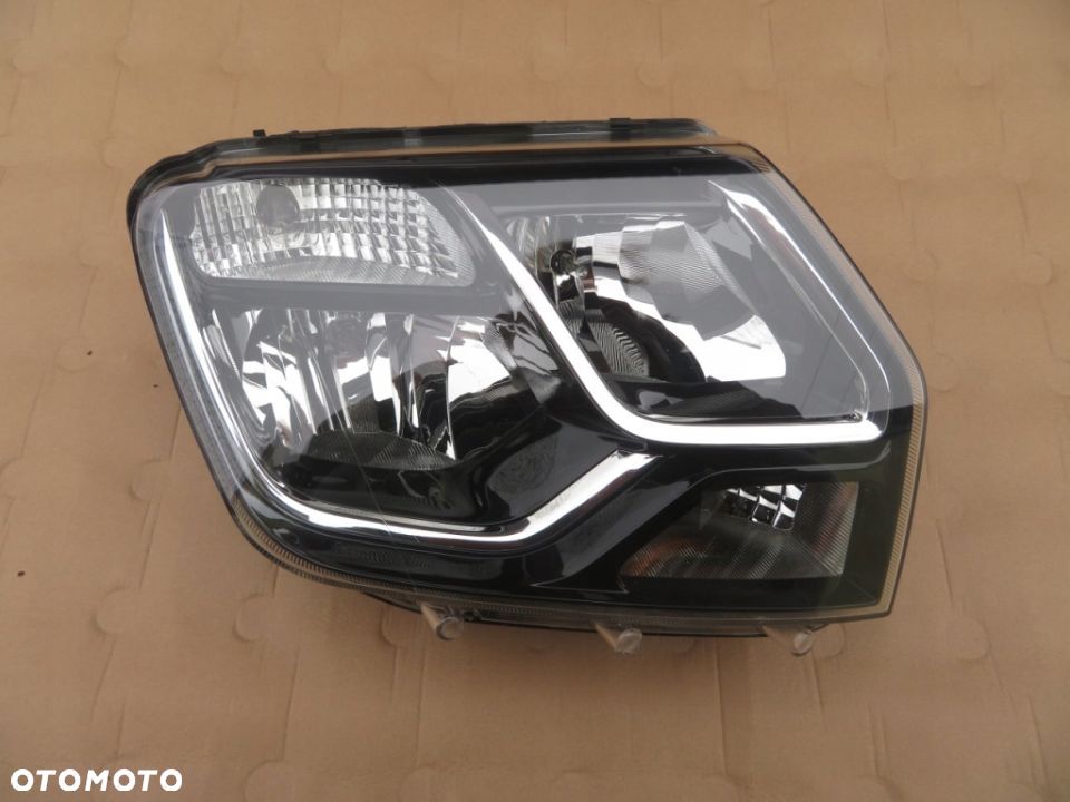 REFLEKTOR PRAWY DACIA DUSTER I LIFT 13-18R KRAKÓW - 1