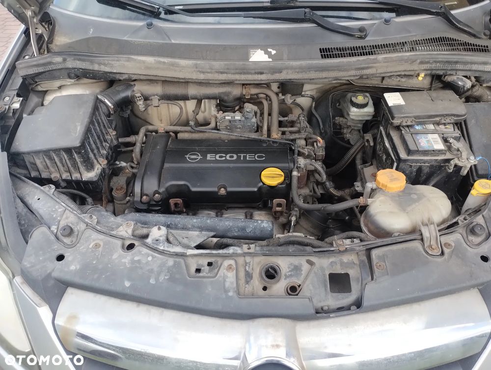 Opel Corsa 1.2 16V Cosmo - 6