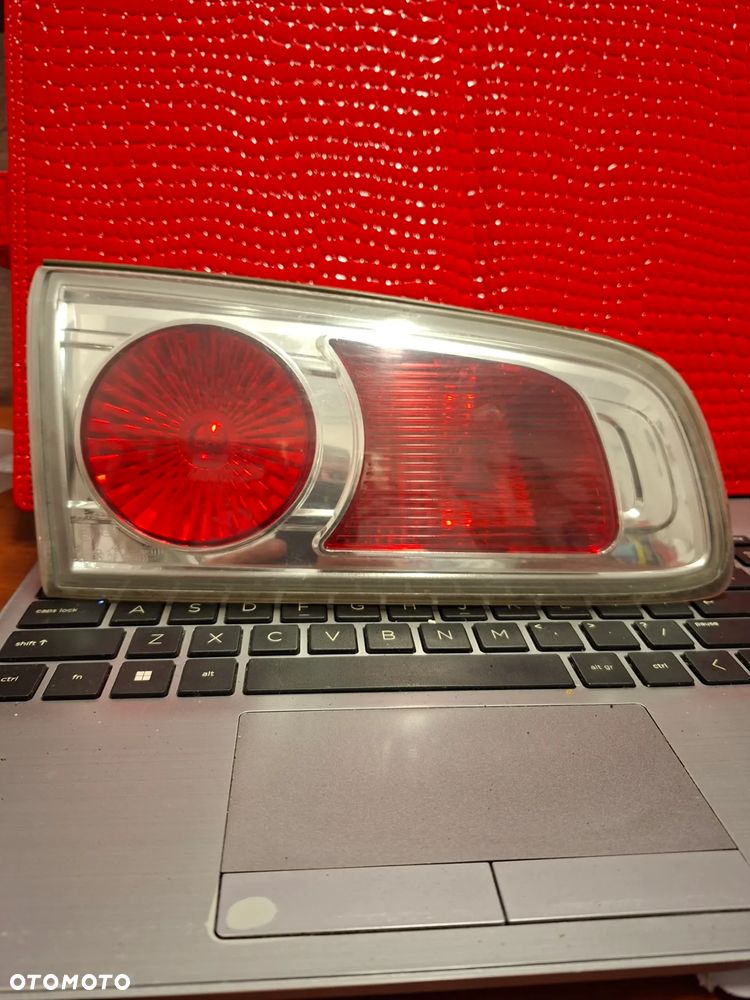 Lampa tylna Mazda 2 DY 2003-2007