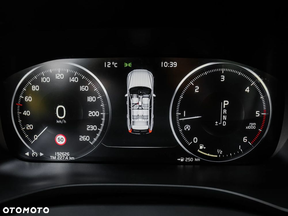 Volvo XC 60 D4 AWD Geartronic RDesign - 19