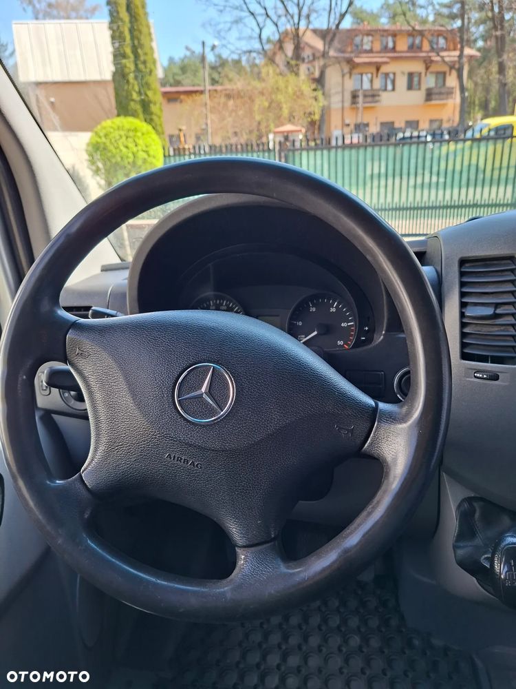 Mercedes-Benz Sprinter - 10