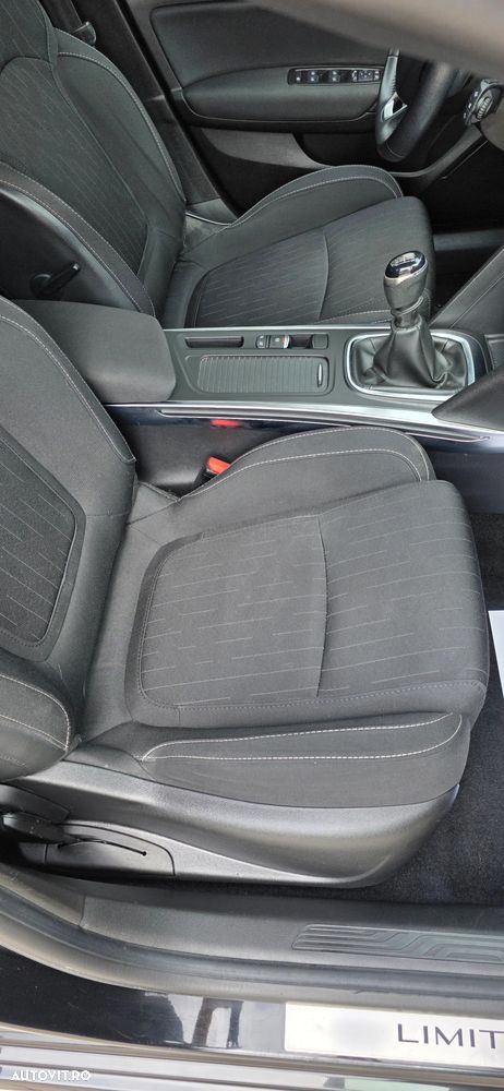 Renault Megane TCe 140 GPF LIMITED - 21