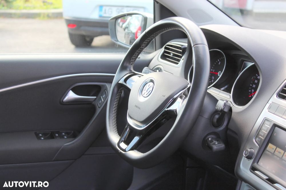 Volkswagen Polo 1.4 TDI Blue Motion Technology Lounge - 20