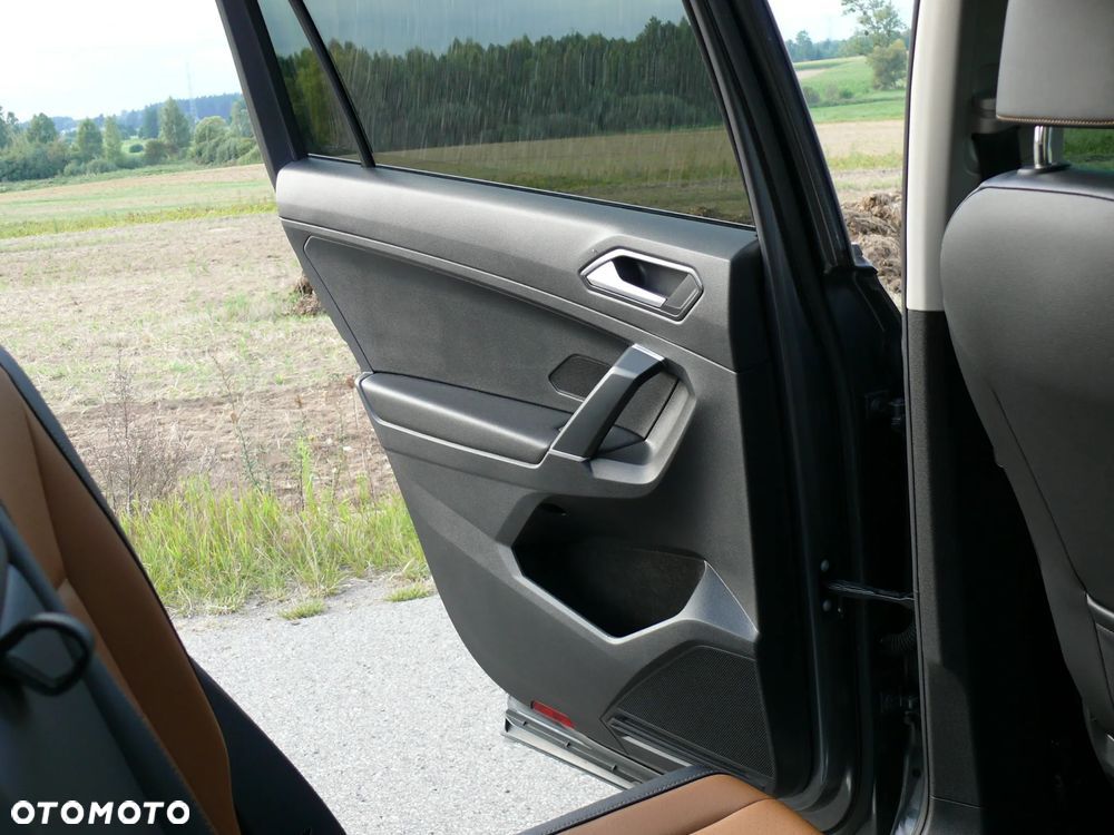 Volkswagen Tiguan Allspace 2.0 TSI 4Mot Highline DSG - 22