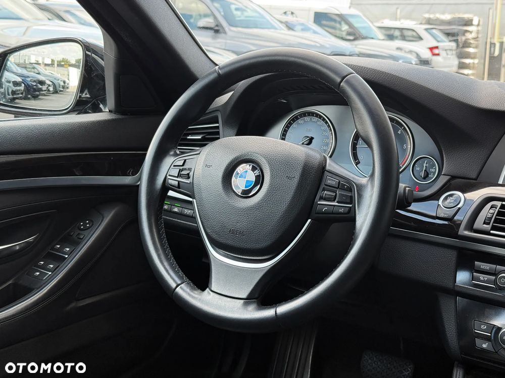 BMW Seria 5 520d xDrive Luxury Line - 15