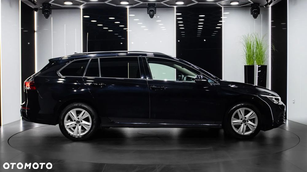 Volkswagen Golf Variant 1.5 eTSI EVO Life DSG - 9