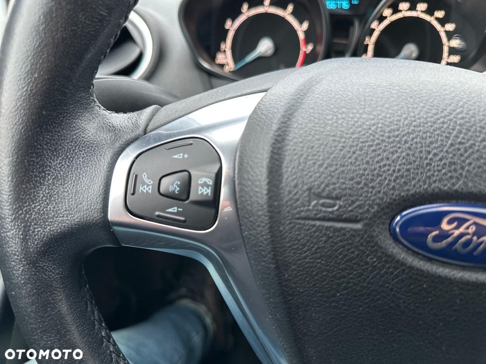 Ford Fiesta 1.25 Celebration - 20