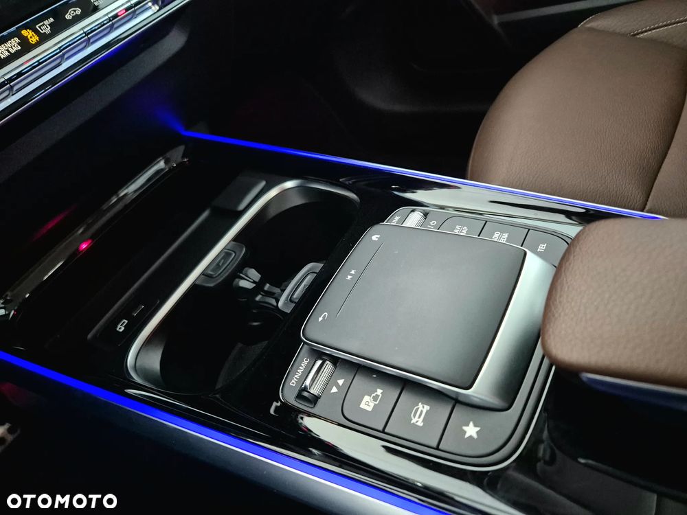 Mercedes-Benz GLB 220 d 4-Matic AMG Line 8G-DCT - 33