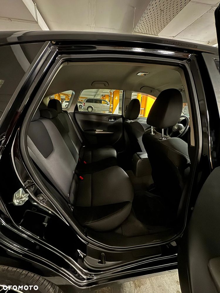 Subaru Impreza 2.0 RA - 11