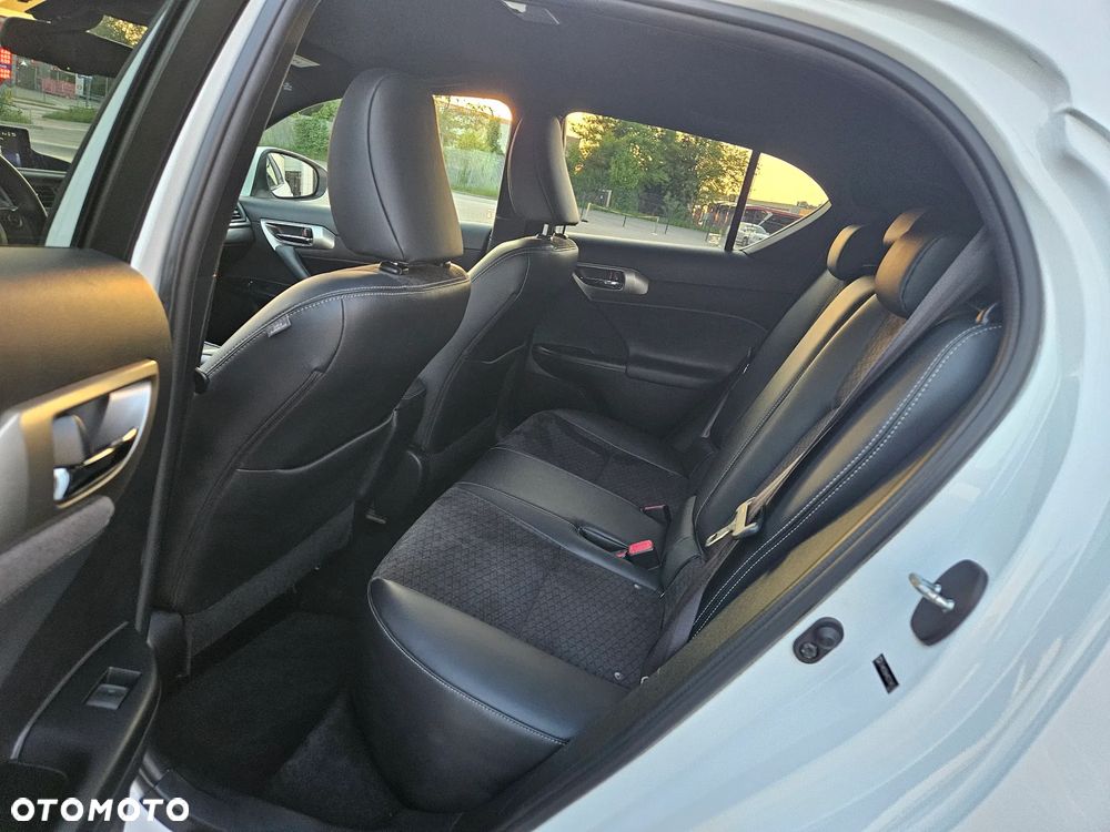 Lexus CT 200h F Sport EU6 - 9