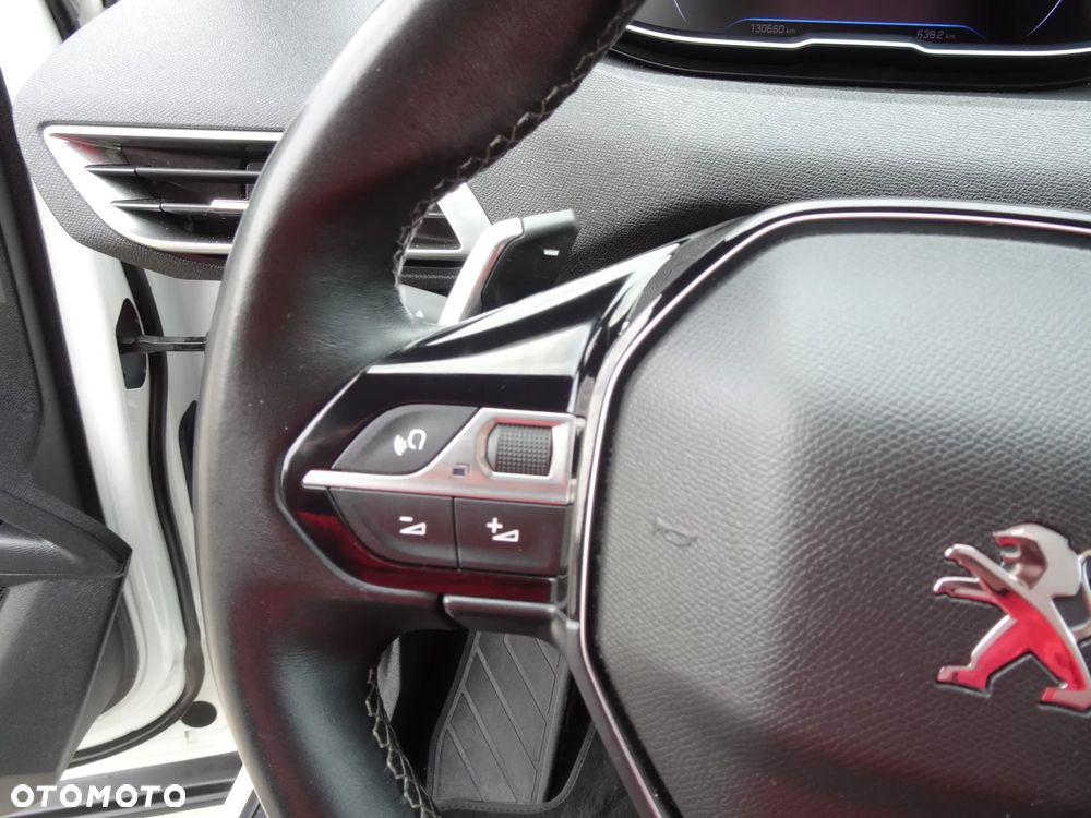 Peugeot 3008 1.5 BlueHDi Allure Pack S&S EAT8 - 24