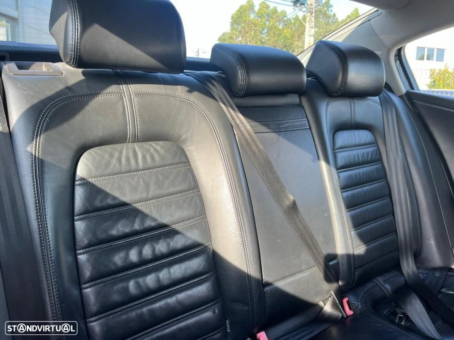 VW Passat 2.0 TDI Confortline - 9