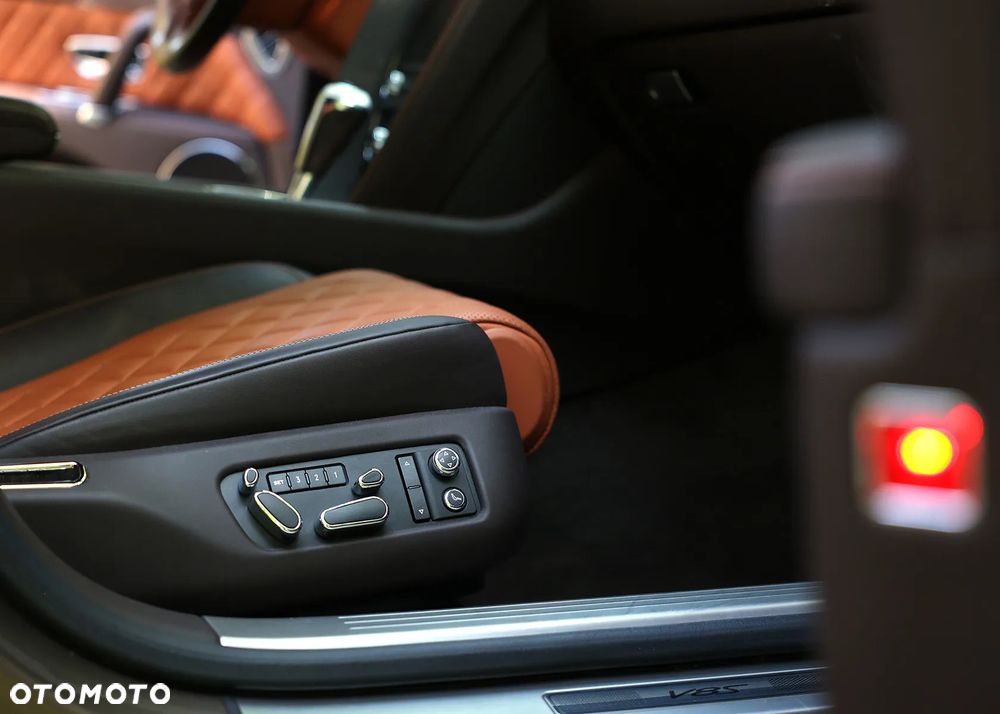 Bentley Flying Spur V8 S - 8