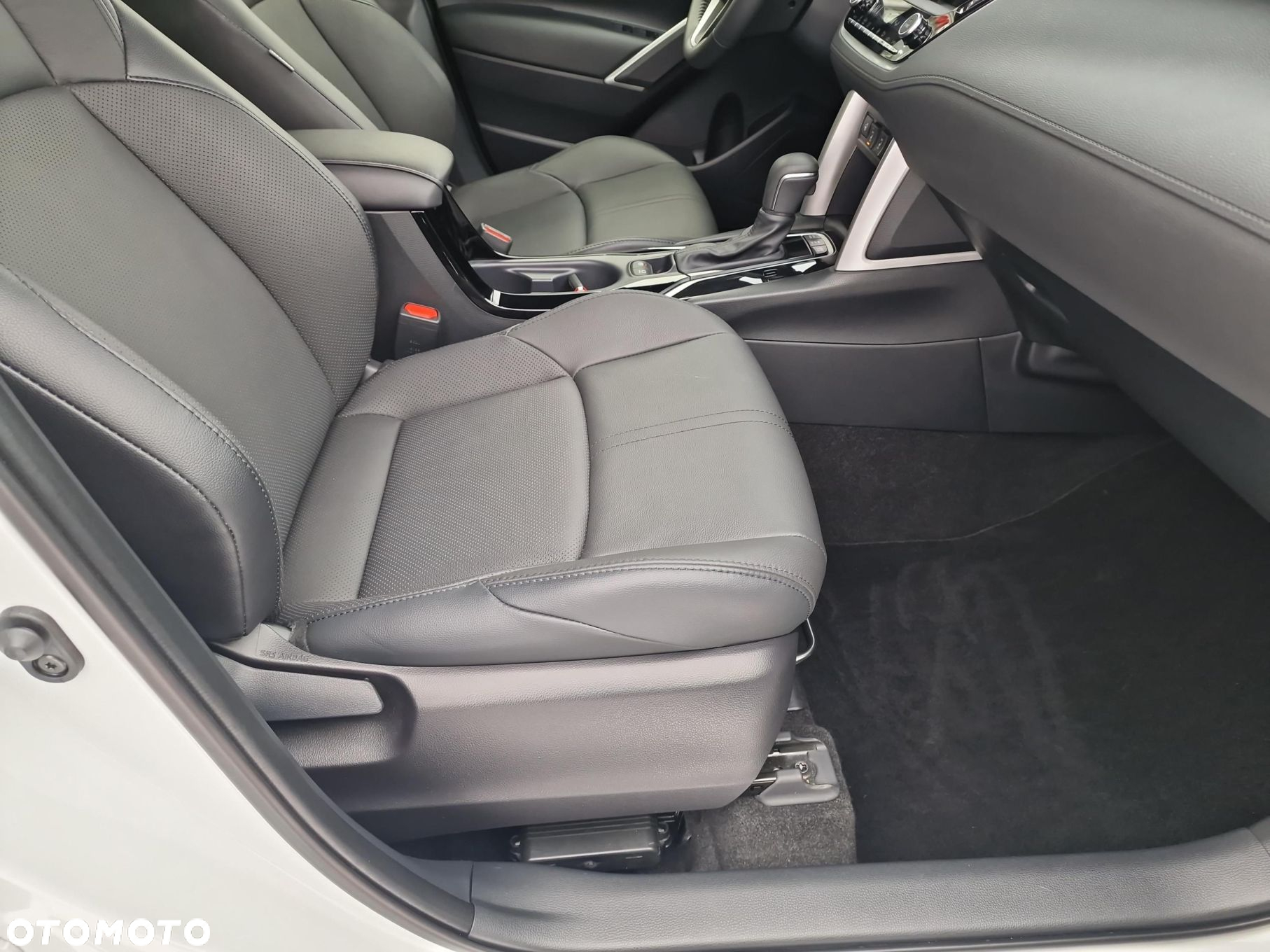 Toyota Corolla Cross - 13