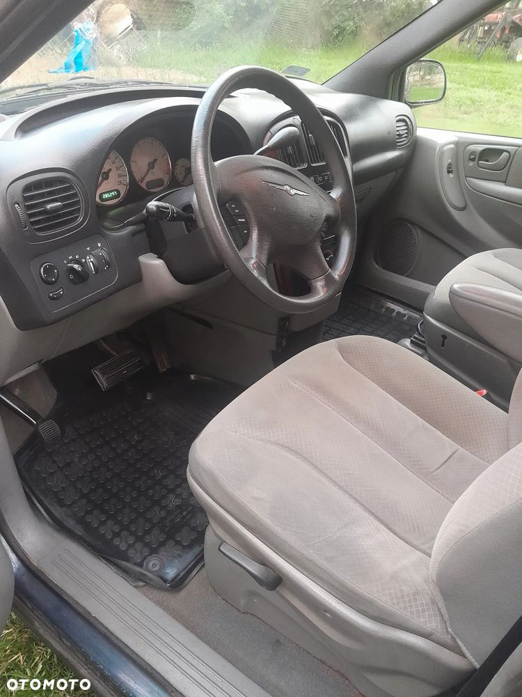 Chrysler Grand Voyager - 6