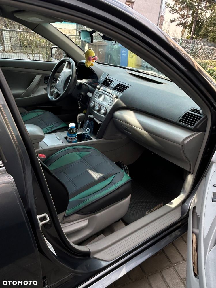 Toyota Camry 2.5 SE - 7