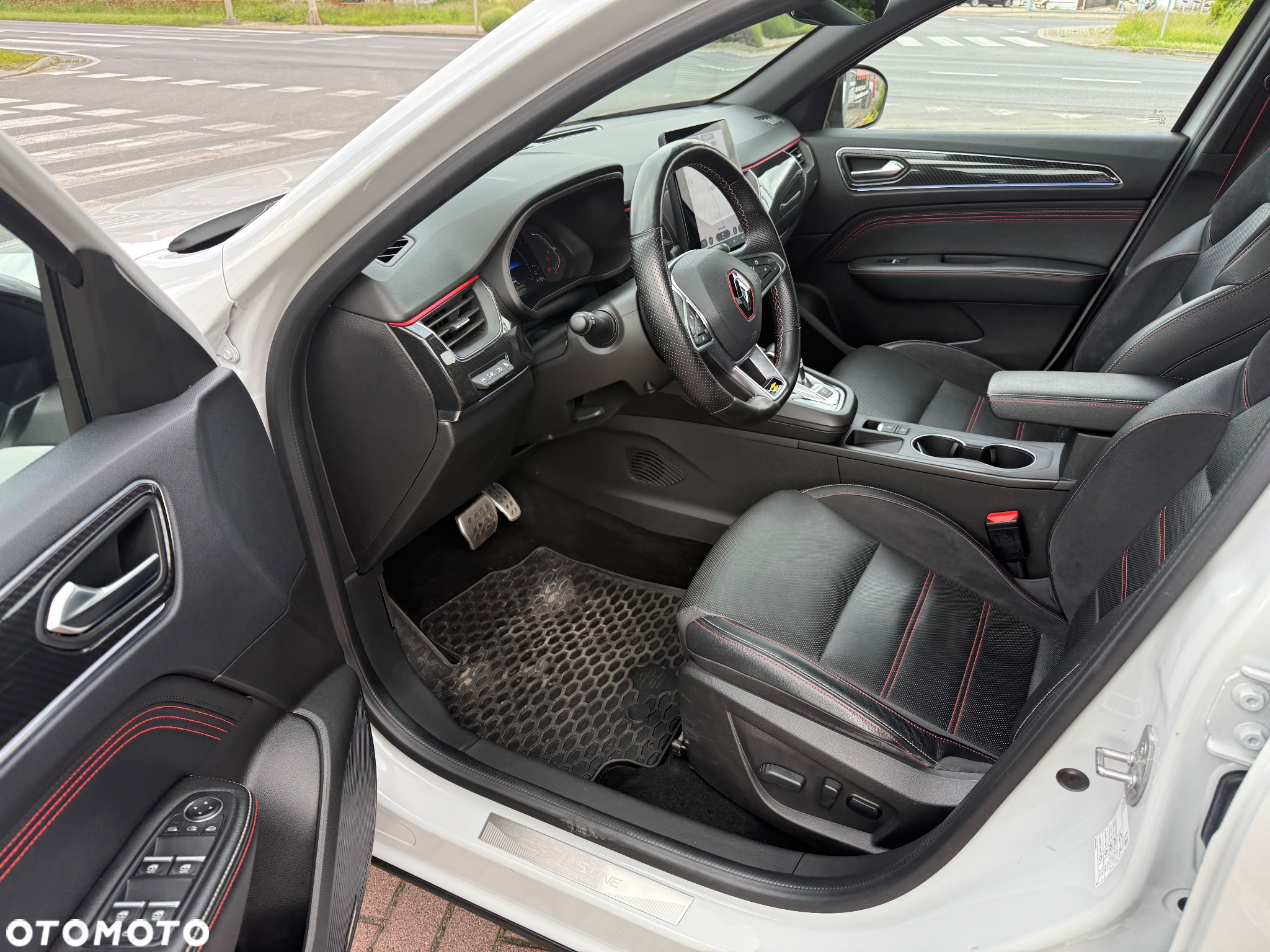 Renault Arkana E-TECH 145 R.S.LINE - 9