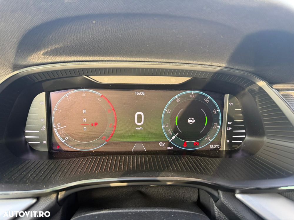 Skoda Octavia 2.0 TDI STYLE DSG - 9