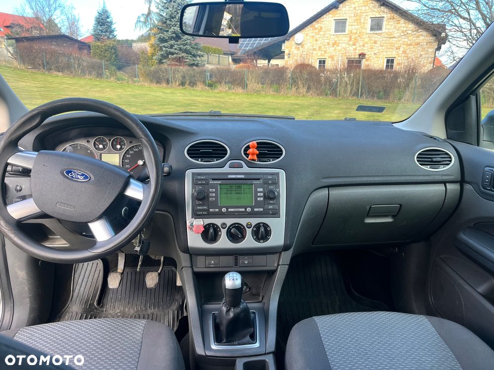 Ford Focus 1.6 TDCi DPF Ambiente - 10