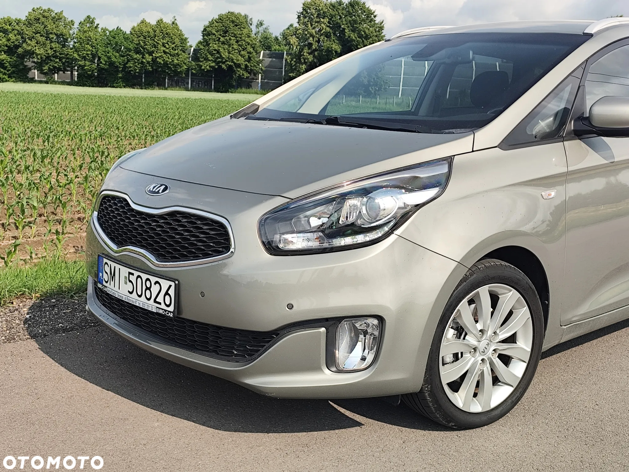 Kia Carens 1.6 GDI Dream Team Edition - 16