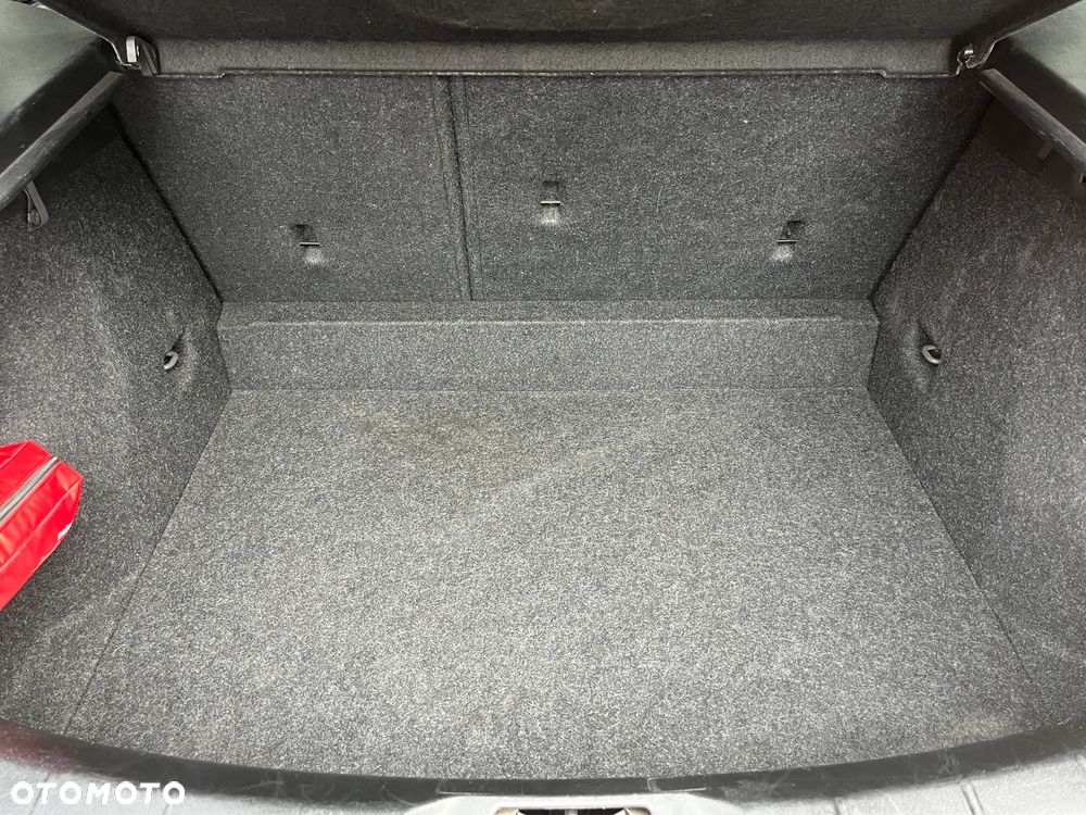 Volvo V40 D2 RDesign - 14