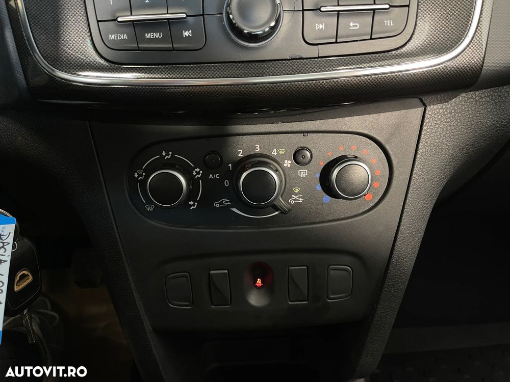 Dacia Logan 0.9 TCe Laureate - 12