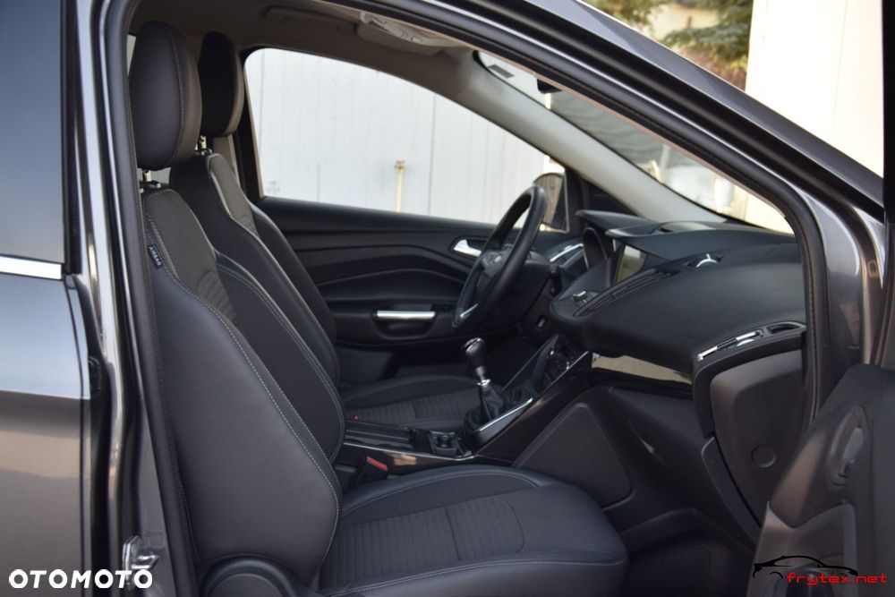 Ford Kuga - 24