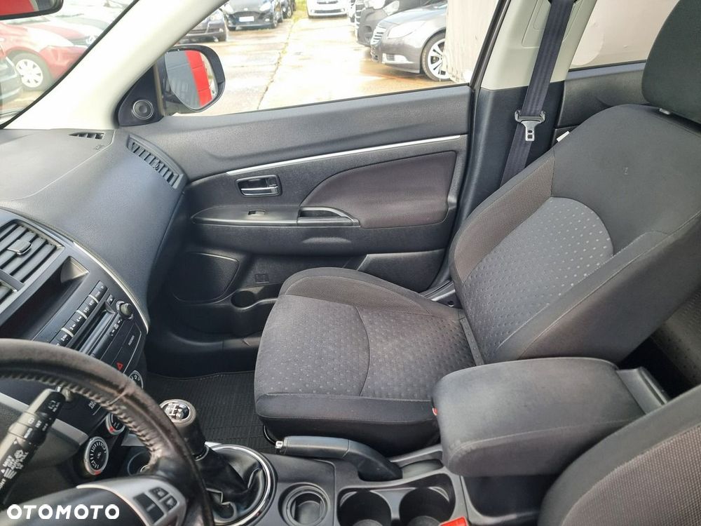 Mitsubishi ASX - 11
