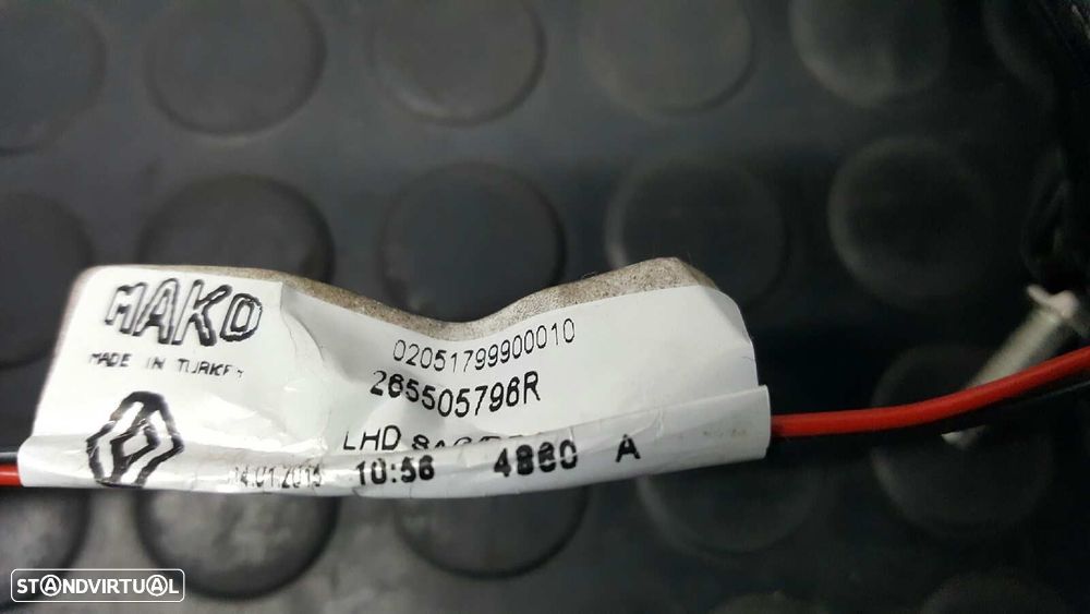 FAROLIM TRASEIRO DIREITO RENAULT CLIO IV DYNAMIQUE - 3