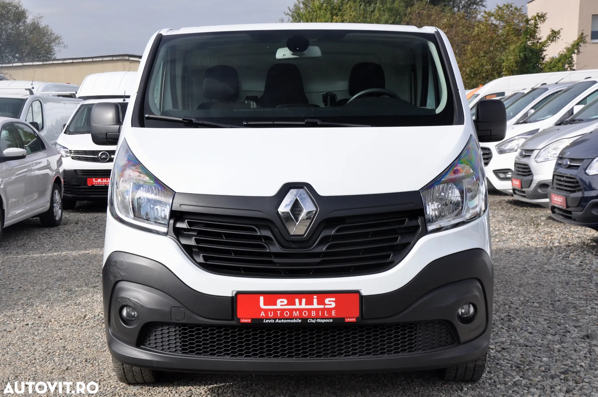 Renault Trafic Van - 2