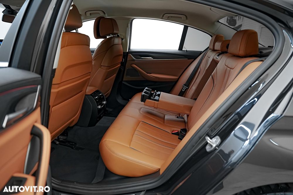 BMW Seria 5 520d Aut. Luxury Line - 18
