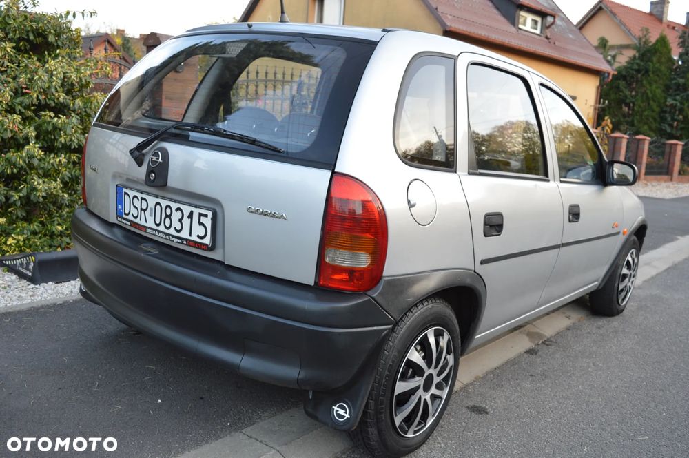 Opel Corsa - 4