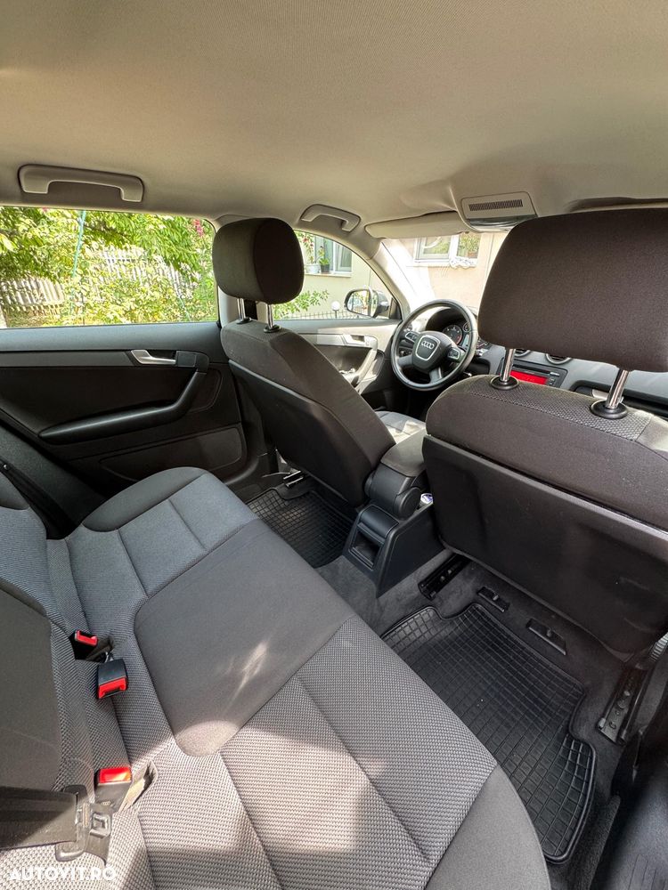 Audi A3 Sportback 1.6 TDI Ambition - 4