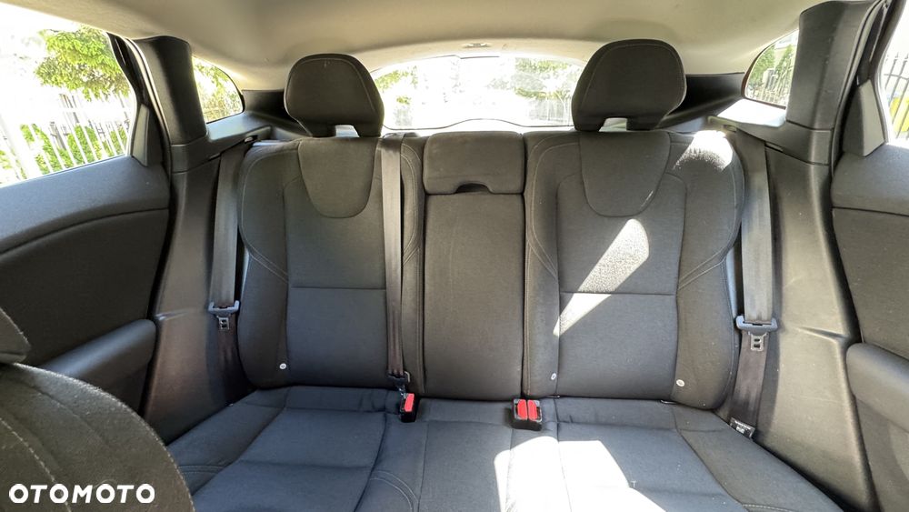 Volvo V40 D3 Kinetic - 6