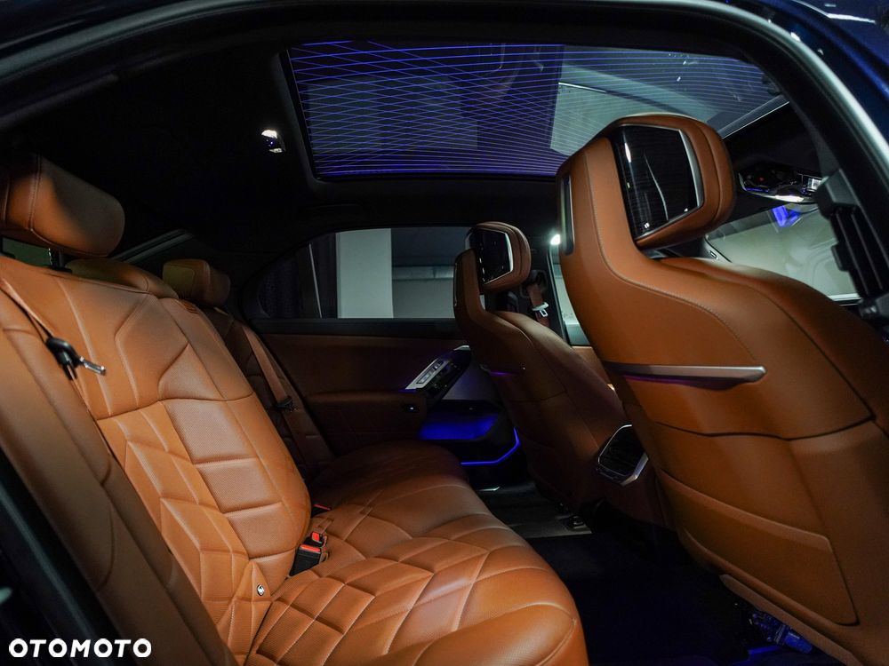 BMW Seria 7 - 19
