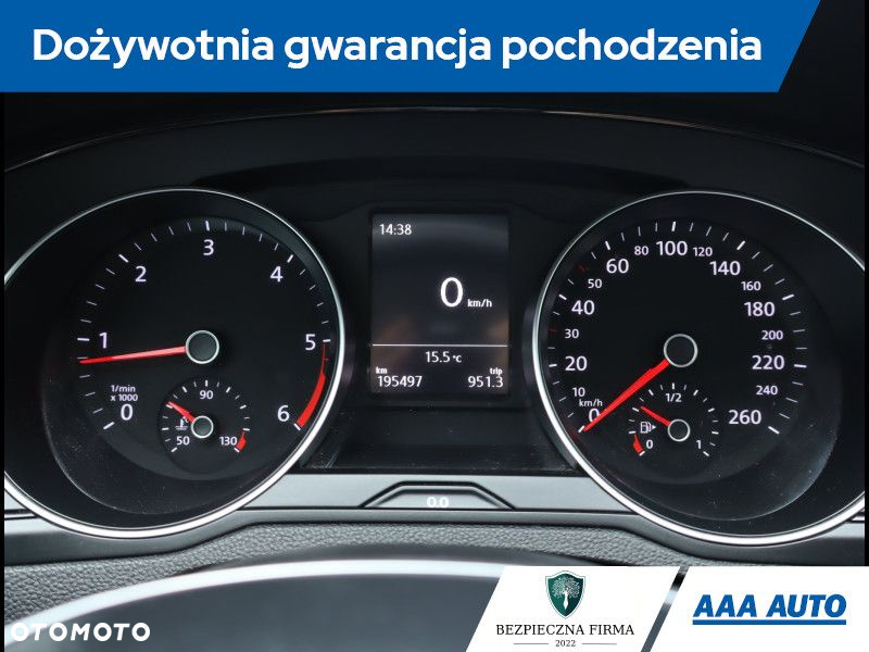 Volkswagen Passat - 11