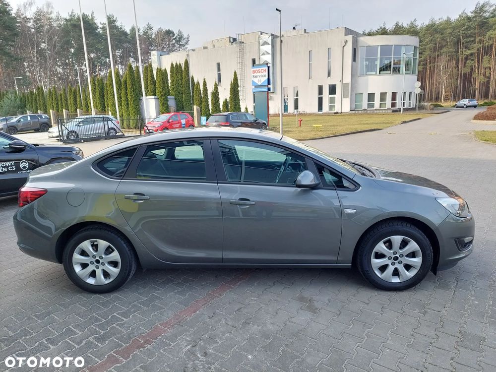 Opel Astra 1.4 T EU6 - 6