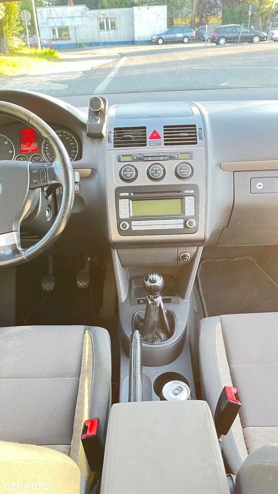 Volkswagen Touran 2.0 TDI DPF Cross - 11