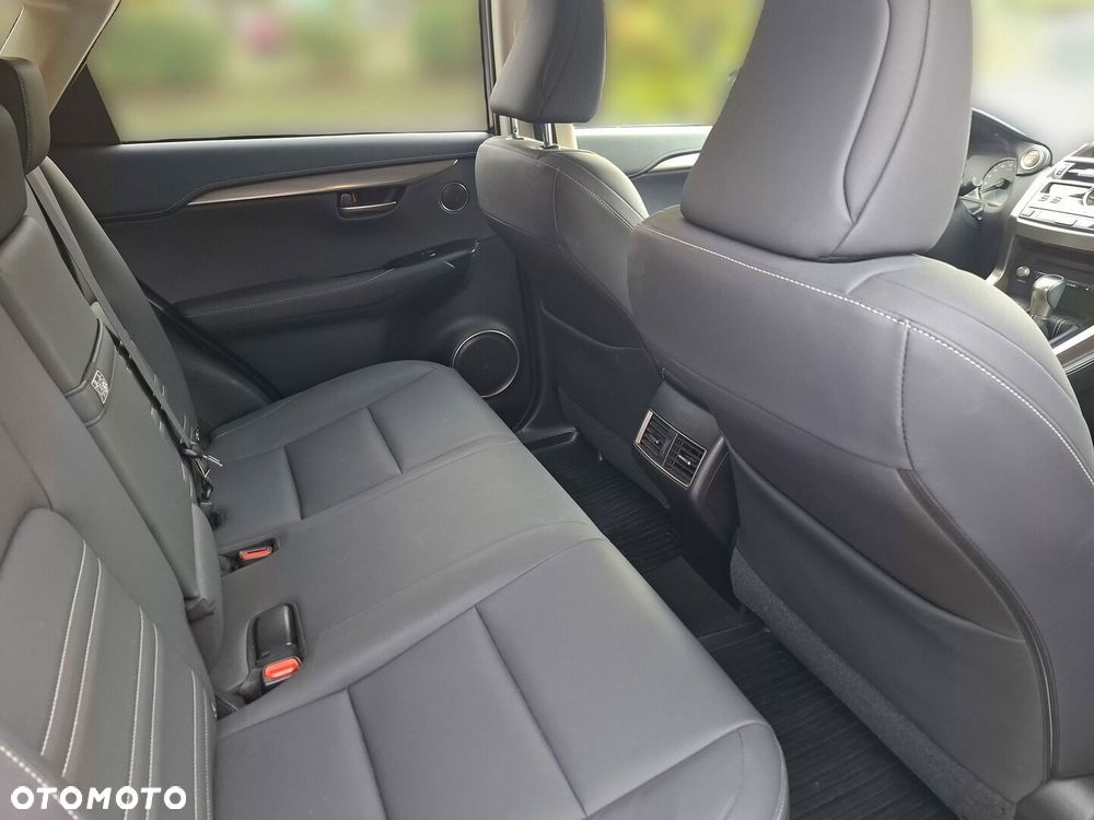 Lexus NX 300 F Impression AWD - 21