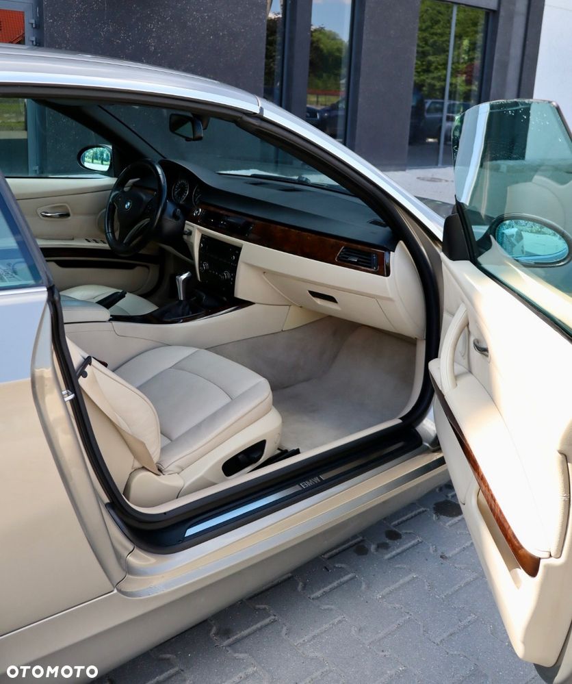 BMW Seria 3 335i - 8